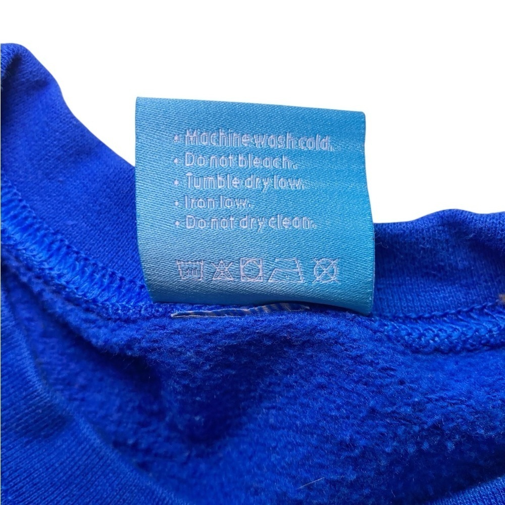 Emma Chamberlain Blue Crewneck Cat Sweatshirt - Picture 8 of 14
